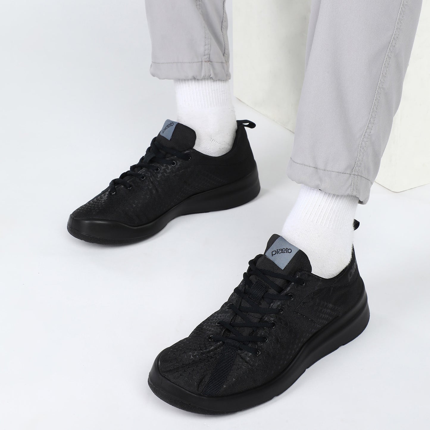 Men's Versatile Sneakers - Black