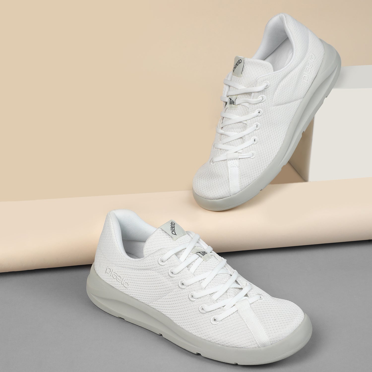 White classic best sale tennis shoes