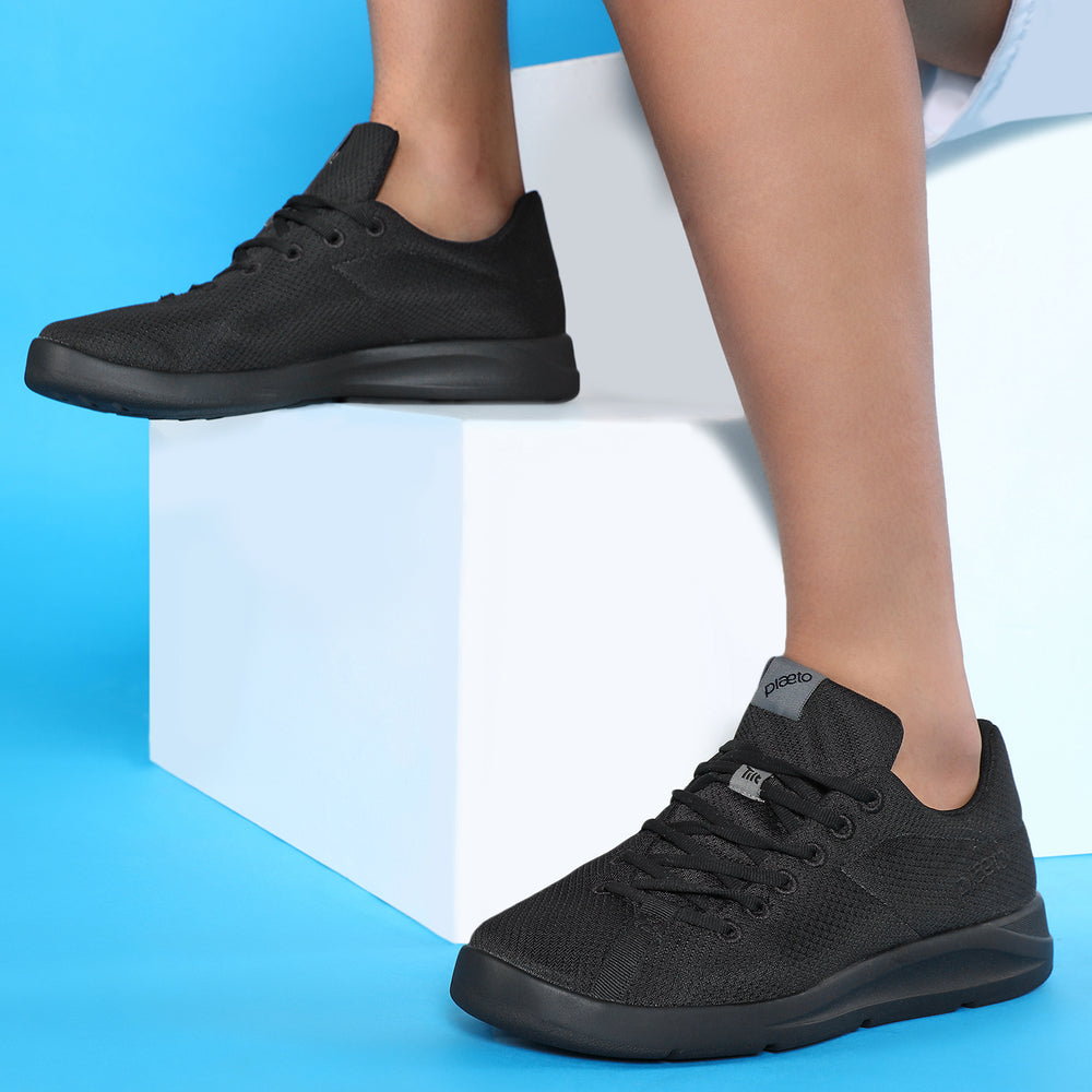 Casual Everyday Air Mesh Sneakers for Men - Classic Black