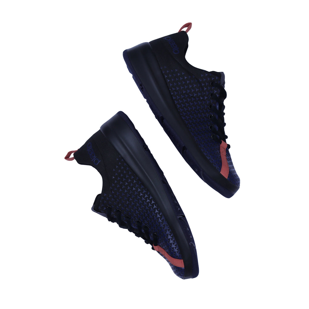 Starblast Women's Sports Shoes - Black / Navy Blue